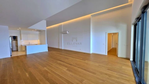 Apartamento T4 para Venda em São Martinho