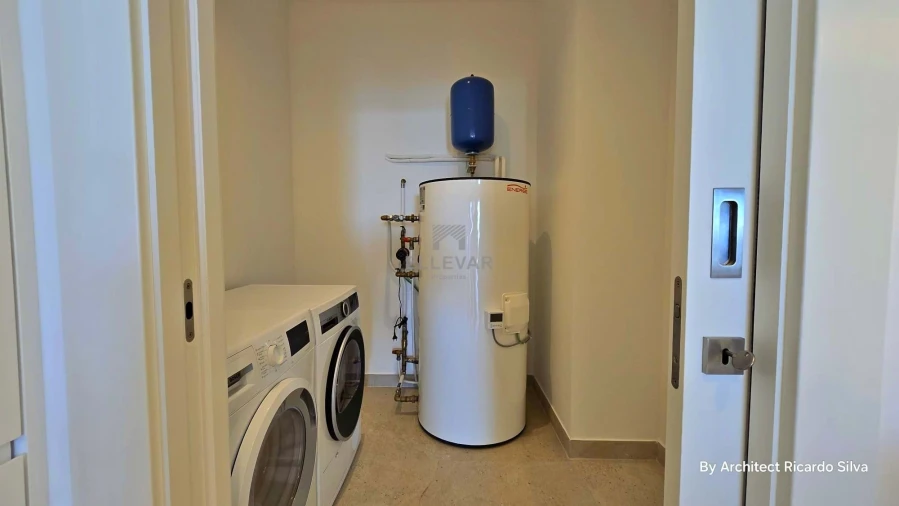 Apartamento T4 para Venda em São Martinho Foto 16