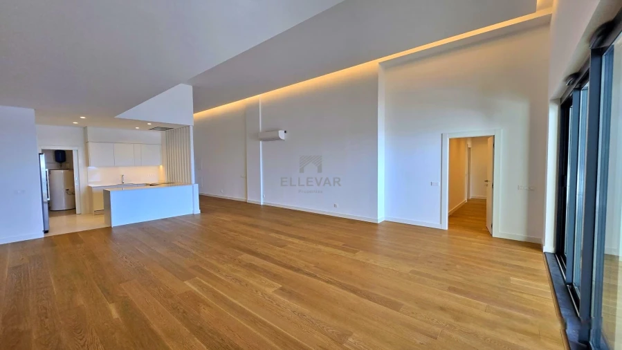 Apartamento T4 para Venda em São Martinho Foto 17