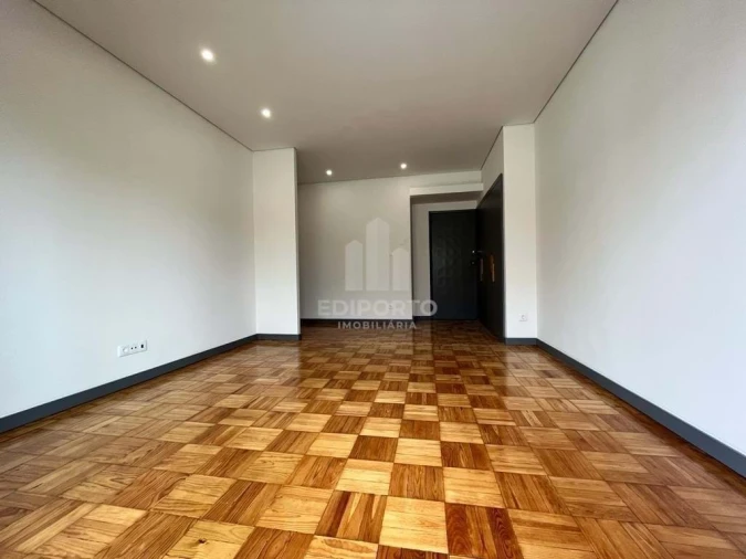 Apartamento T2 para Venda em Bonfim Foto 3