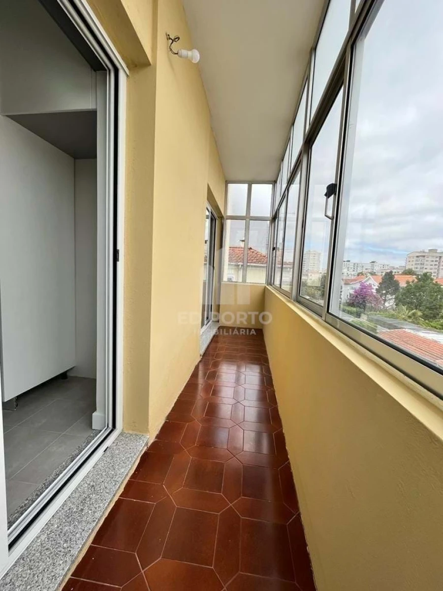 Apartamento T2 para Venda em Bonfim Foto 9