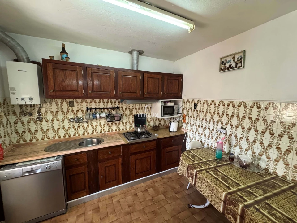 Quinta T6 para Venda em São Martinho de Mouros Foto 14