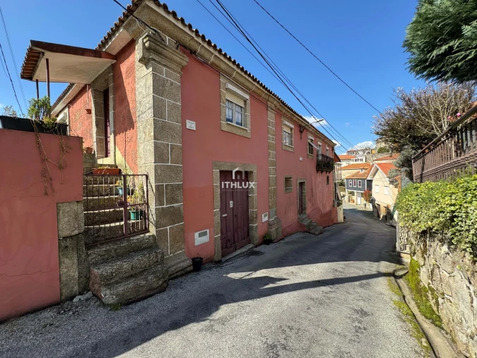 Quinta T6 para Venda em São Martinho de Mouros Foto 1