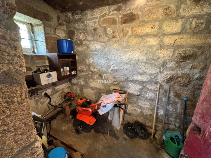 Quinta T6 para Venda em São Martinho de Mouros Foto 23