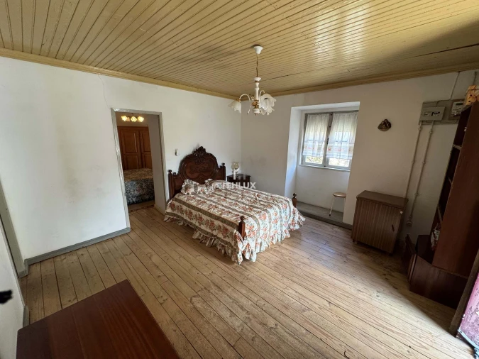 Quinta T6 para Venda em São Martinho de Mouros Foto 17