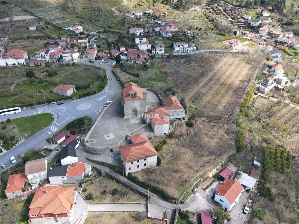Quinta T6 para Venda em São Martinho de Mouros Foto 54