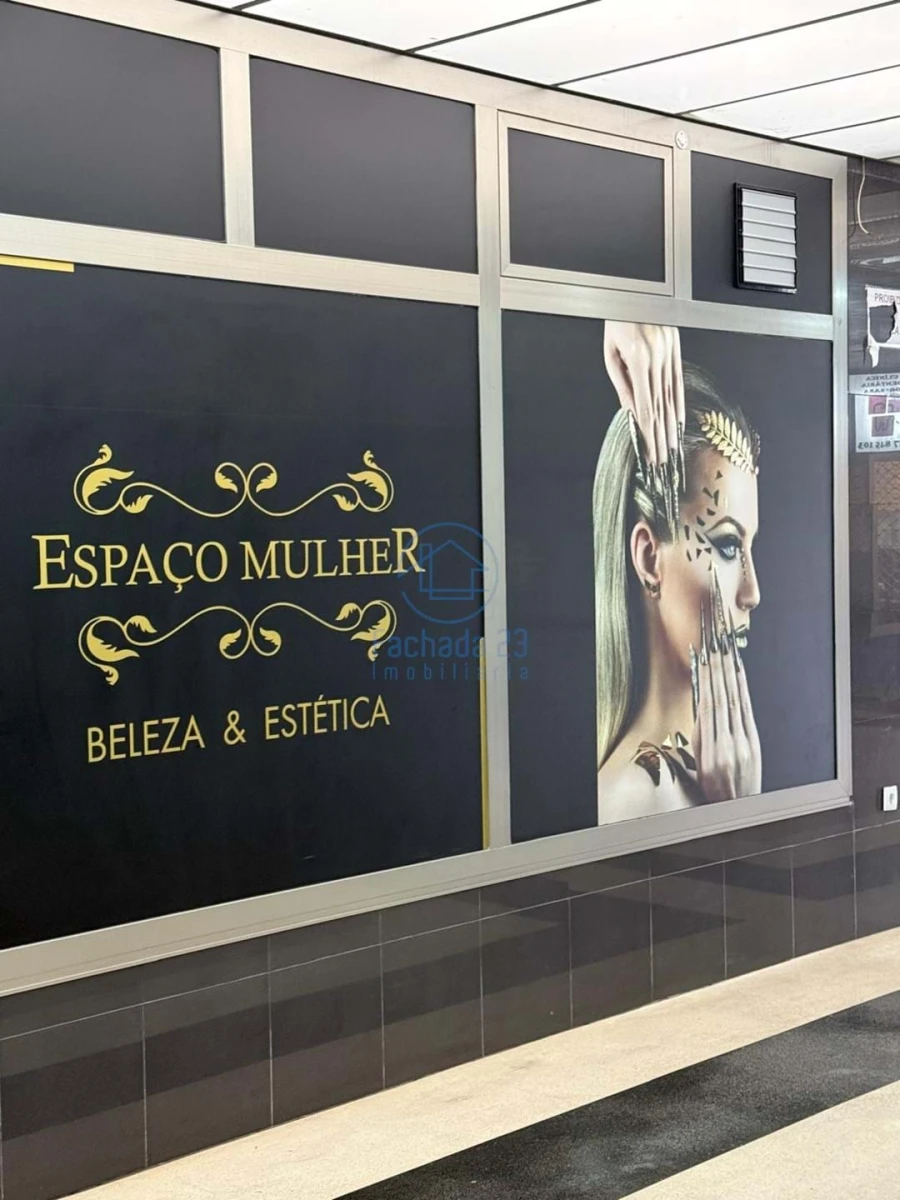 Negócio para Venda em Vilar de Andorinho Foto 1