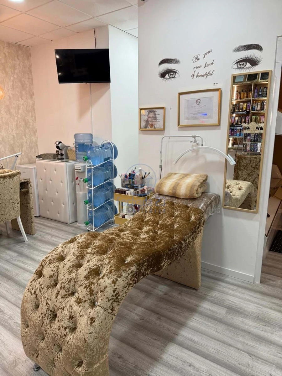 Negócio para Venda em Vilar de Andorinho Foto 10