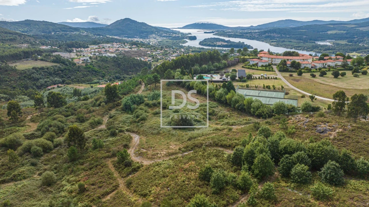 Terreno para Venda em Vila Nova de Cerveira e Lovelhe Foto 25