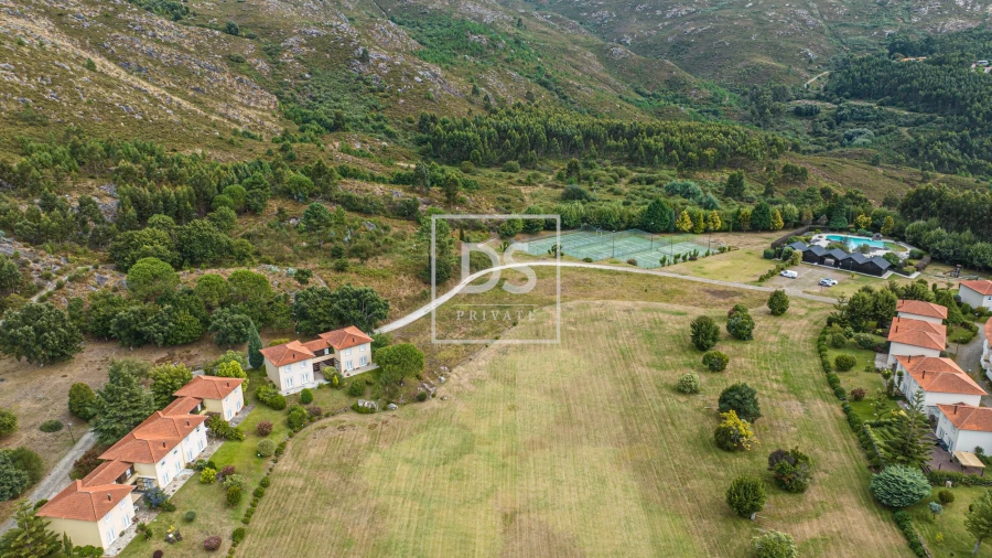 Terreno para Venda em Vila Nova de Cerveira e Lovelhe Foto 2