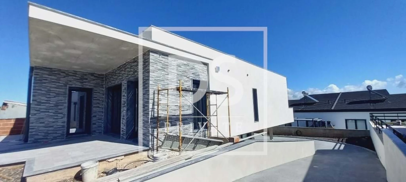 Moradia T4 para Venda em Igreja Nova e Cheleiros Foto 5