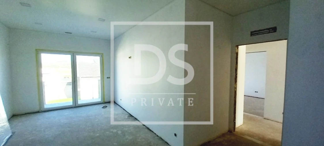 Moradia T4 para Venda em Igreja Nova e Cheleiros Foto 27