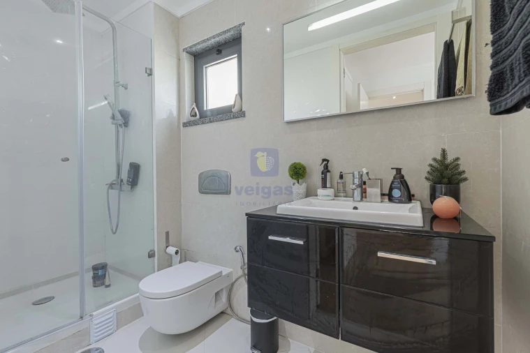 Moradia T4 para Venda em Santo Antonio da Charneca Foto 23