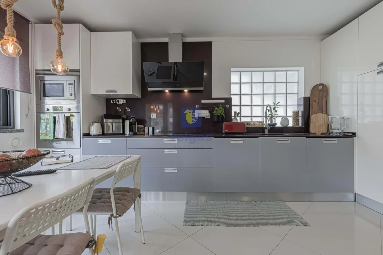 Moradia T4 para Venda em Santo Antonio da Charneca Foto 5