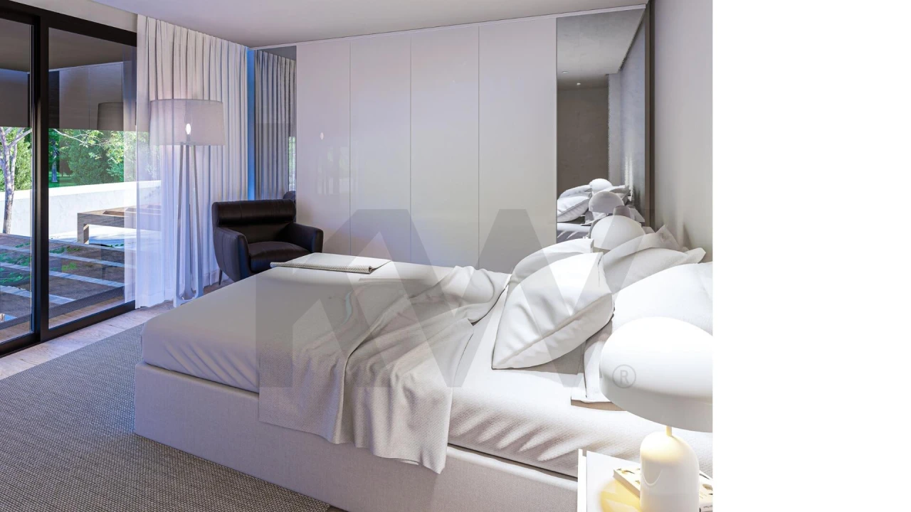 Moradia T4 para Venda em Montenegro Foto 2