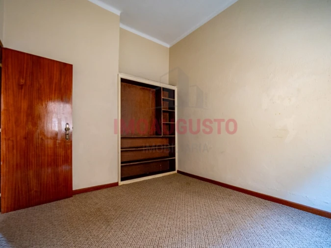 Moradia T2 para Arrendamento em Gouveia (São Pedro e São Julião) Foto 5