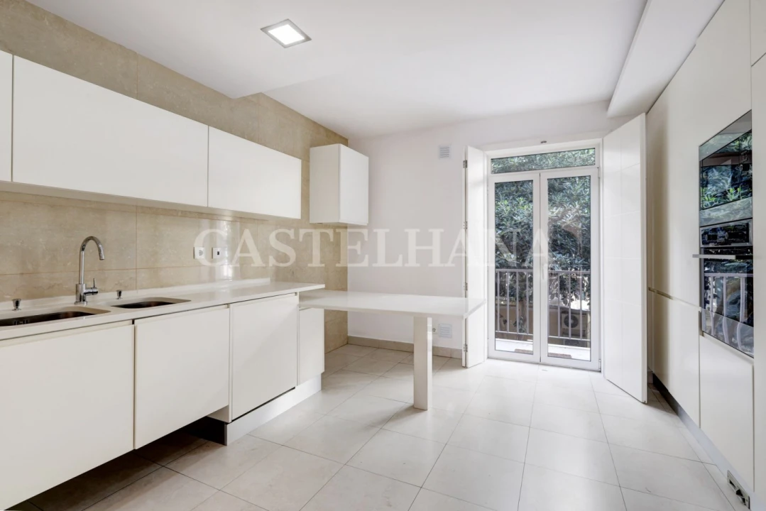 Apartamento T4 para Venda em Estrela Foto 9
