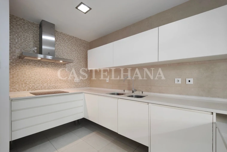 Apartamento T4 para Venda em Estrela Foto 11