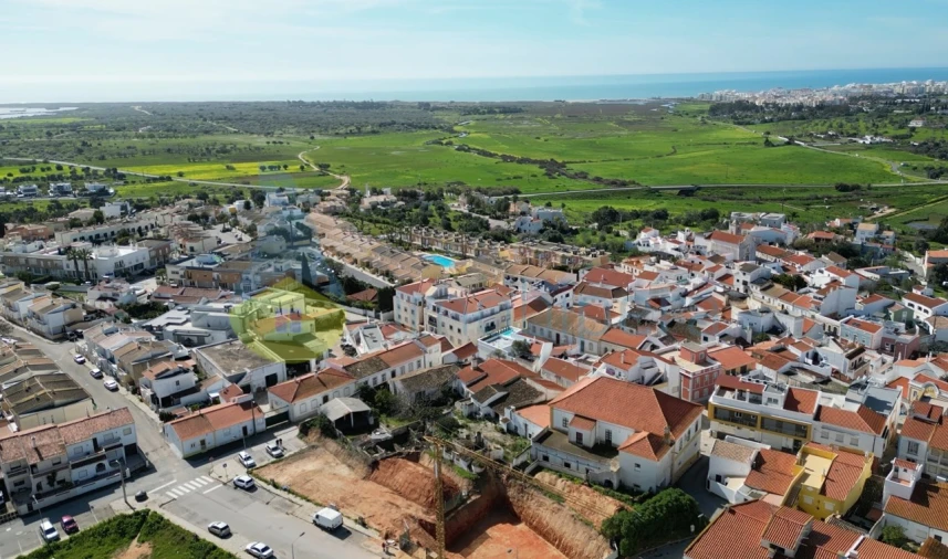 Moradia T24 para Venda em Alcantarilha e Pêra Foto 9