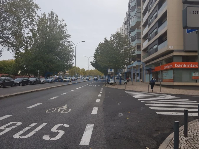 Loja para Venda em Campolide Foto 5