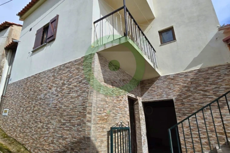 Moradia T2 para Venda em Vinhais Foto 2