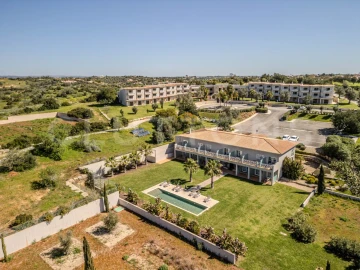 Apartamento para Venda em Estômbar e Parchal