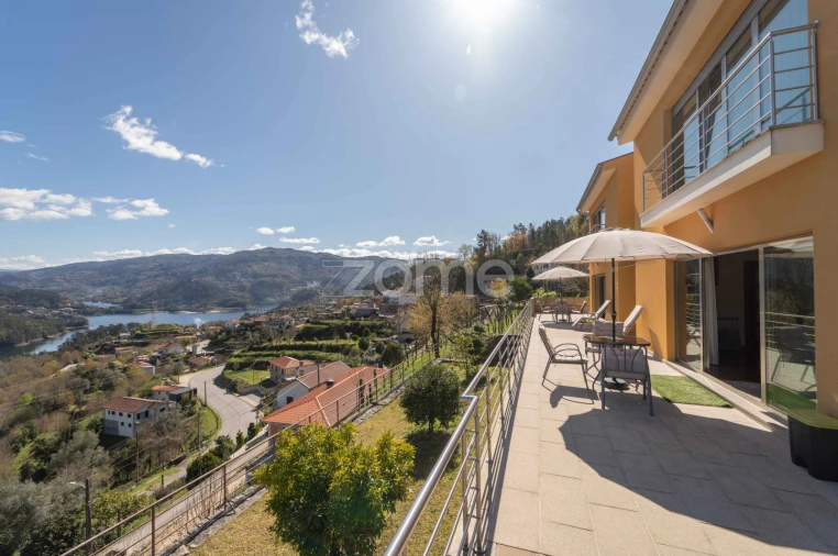 Moradia T3 para Venda em Rio Caldo Foto 8