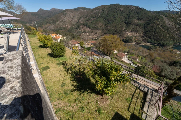 Moradia T3 para Venda em Rio Caldo Foto 9