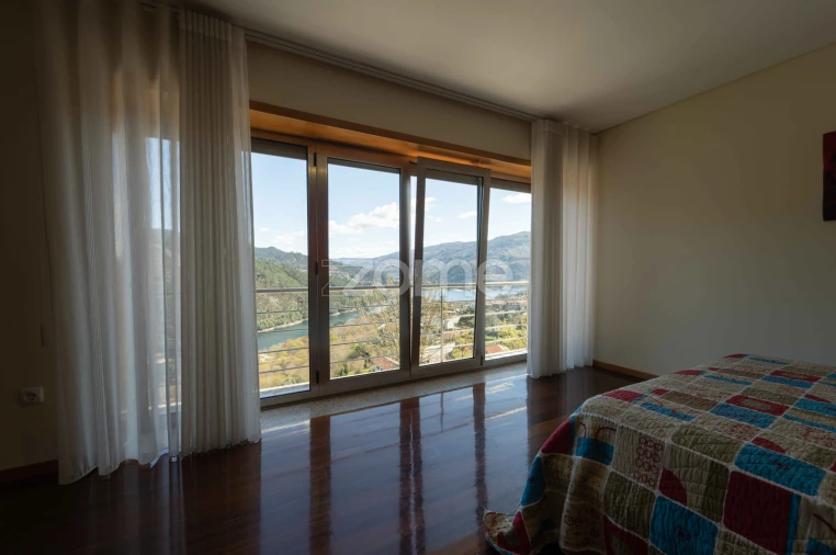 Moradia T3 para Venda em Rio Caldo Foto 34