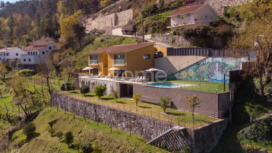 Moradia T3 para Venda em Rio Caldo