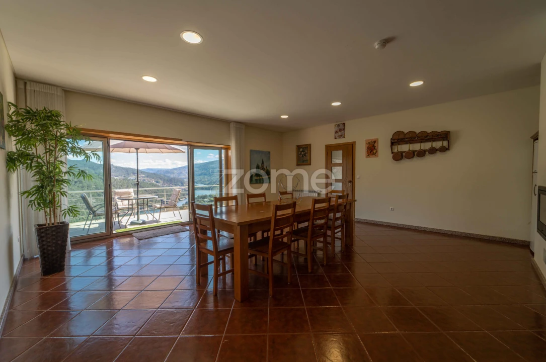 Moradia T3 para Venda em Rio Caldo Foto 17