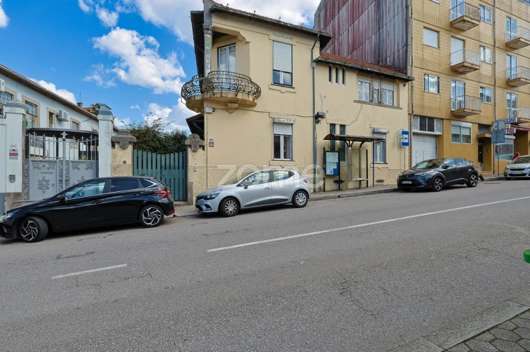 Moradia T8 para Venda em Mafamude e Vilar do Paraíso Foto 25