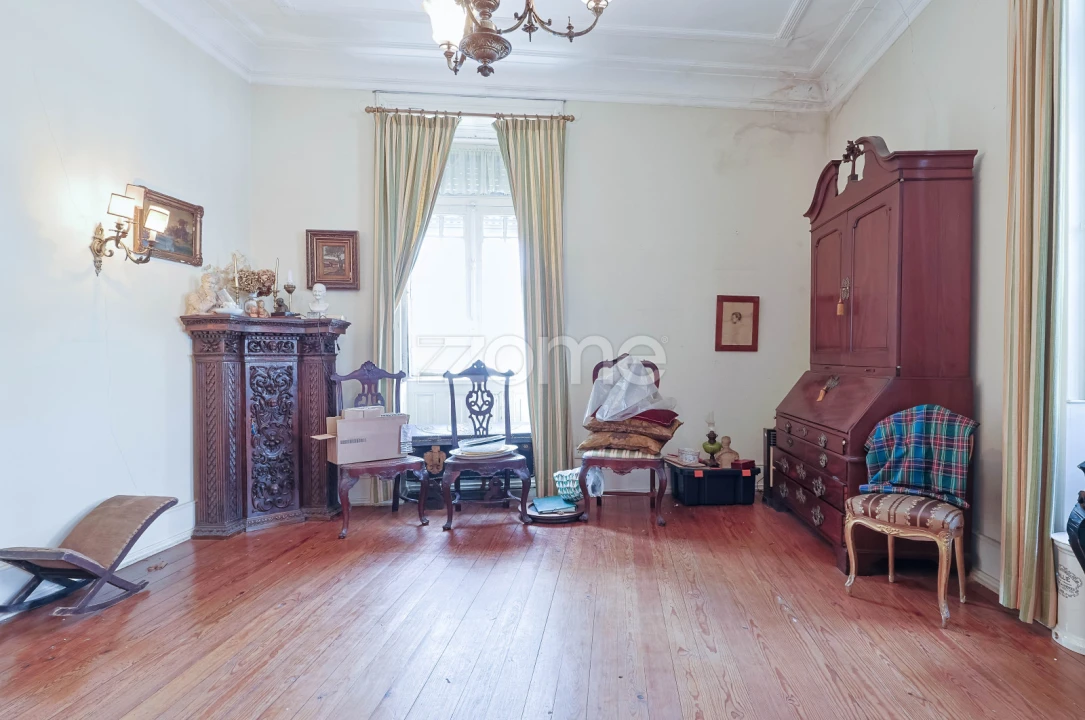 Moradia T8 para Venda em Mafamude e Vilar do Paraíso Foto 3