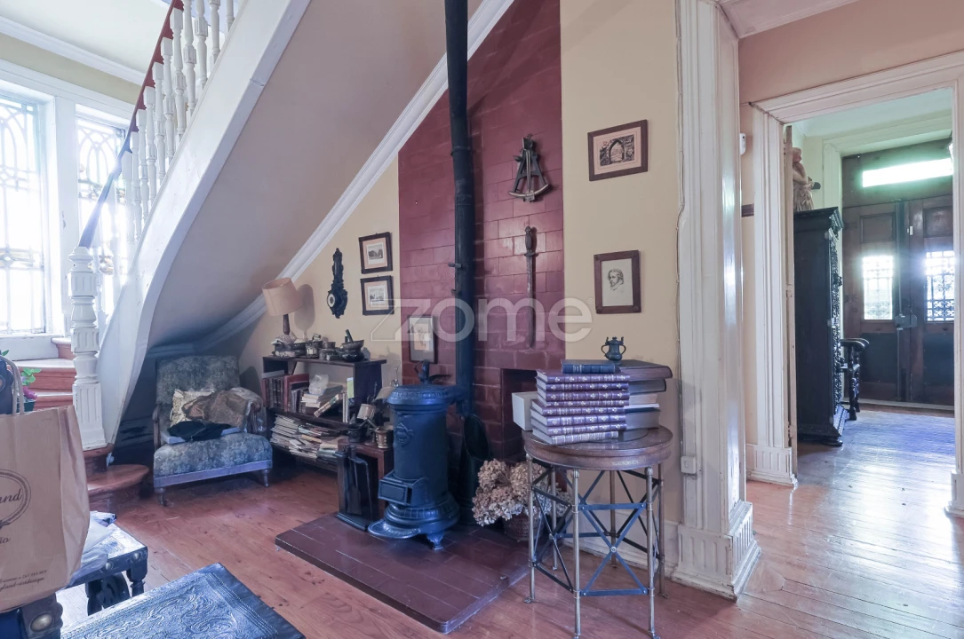 Moradia T8 para Venda em Mafamude e Vilar do Paraíso Foto 7