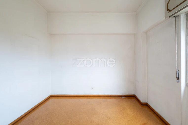 Apartamento T3 para Venda em Póvoa de Santo Adrião e Olival Basto Foto 28