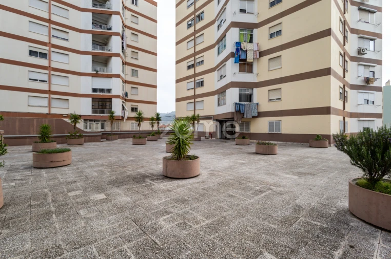 Apartamento T3 para Venda em Póvoa de Santo Adrião e Olival Basto Foto 33