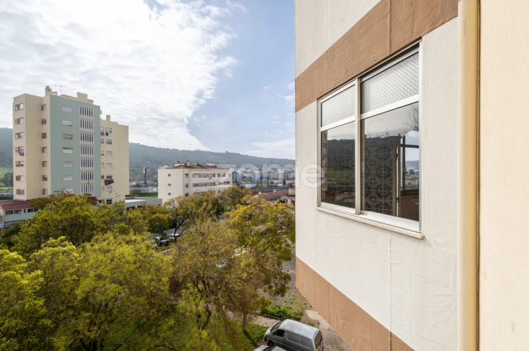Apartamento T3 para Venda em Póvoa de Santo Adrião e Olival Basto Foto 18