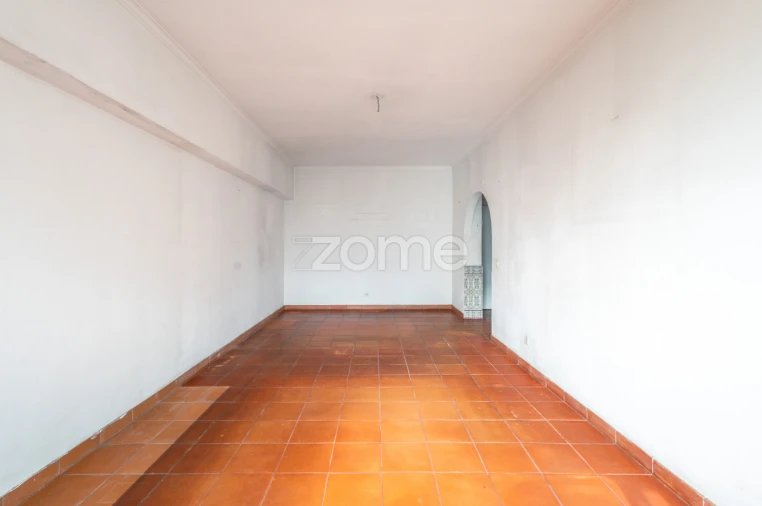 Apartamento T3 para Venda em Póvoa de Santo Adrião e Olival Basto Foto 7