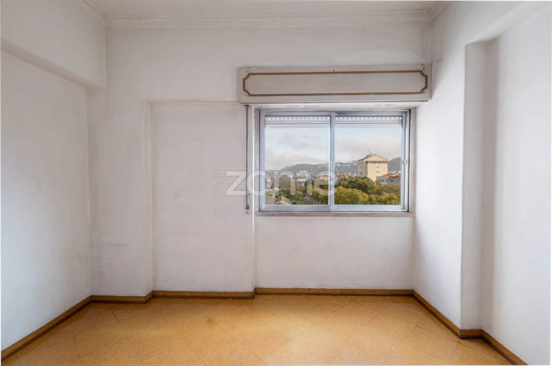 Apartamento T3 para Venda em Póvoa de Santo Adrião e Olival Basto Foto 27