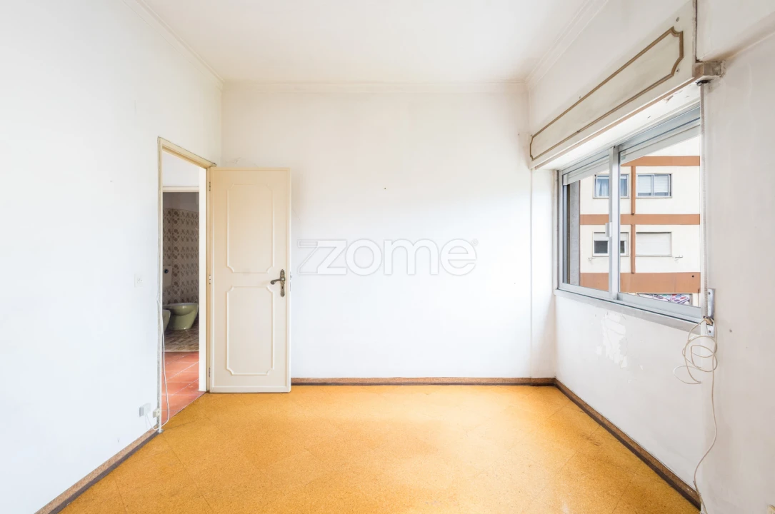 Apartamento T3 para Venda em Póvoa de Santo Adrião e Olival Basto Foto 30