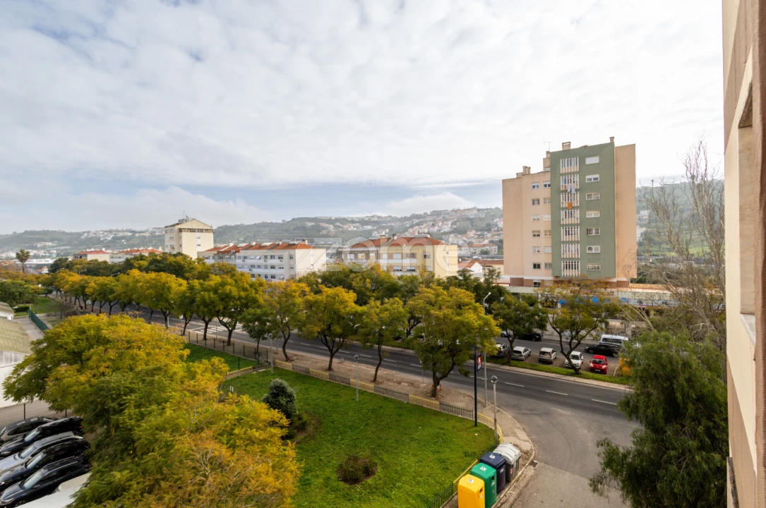 Apartamento T3 para Venda em Póvoa de Santo Adrião e Olival Basto Foto 36