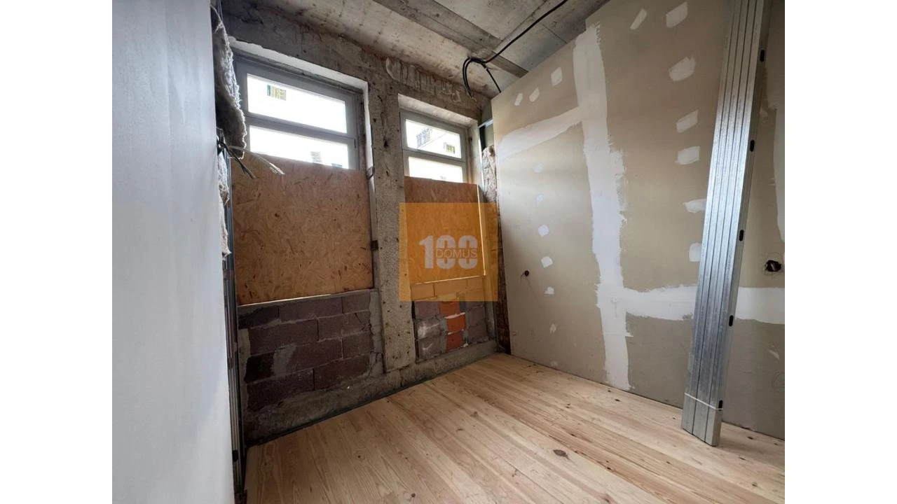 Apartamento T2 para Venda em Bonfim Foto 27