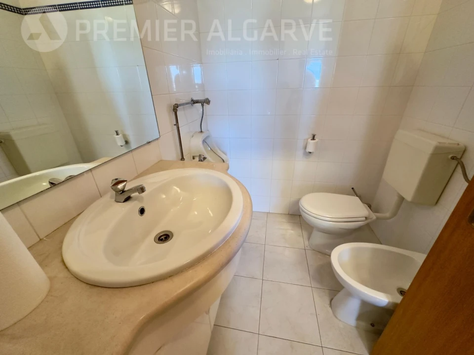 Loja para Arrendamento em Faro (Sé e São Pedro) Foto 5