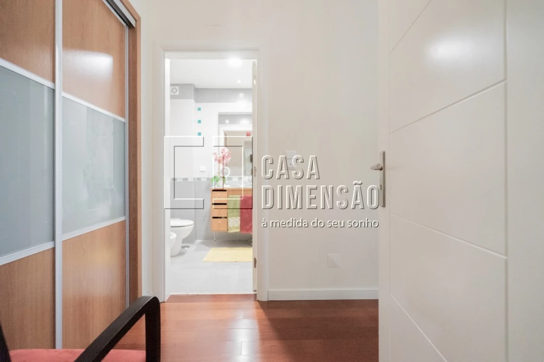 Apartamento T2 para Venda em Carnaxide e Queijas Foto 35