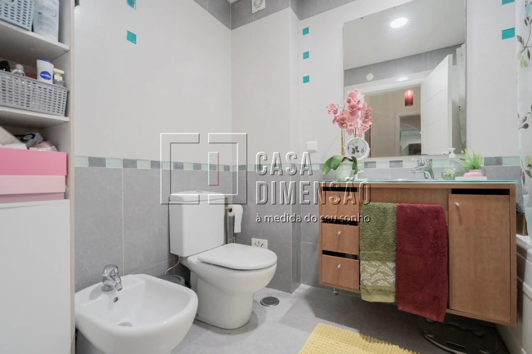 Apartamento T2 para Venda em Carnaxide e Queijas Foto 43