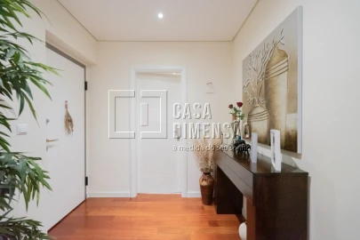 Apartamento T2 para Venda em Carnaxide e Queijas
