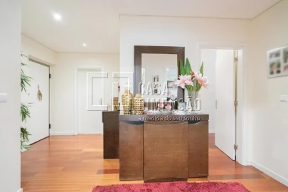 Apartamento T2 para Venda em Carnaxide e Queijas
