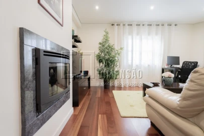 Apartamento T2 para Venda em Carnaxide e Queijas