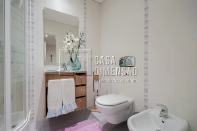 Apartamento T2 para Venda em Carnaxide e Queijas