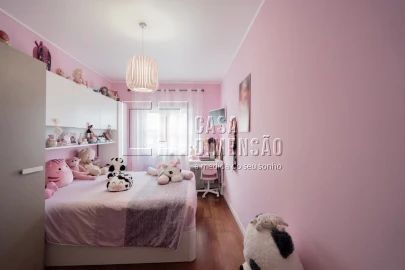 Apartamento T2 para Venda em Carnaxide e Queijas